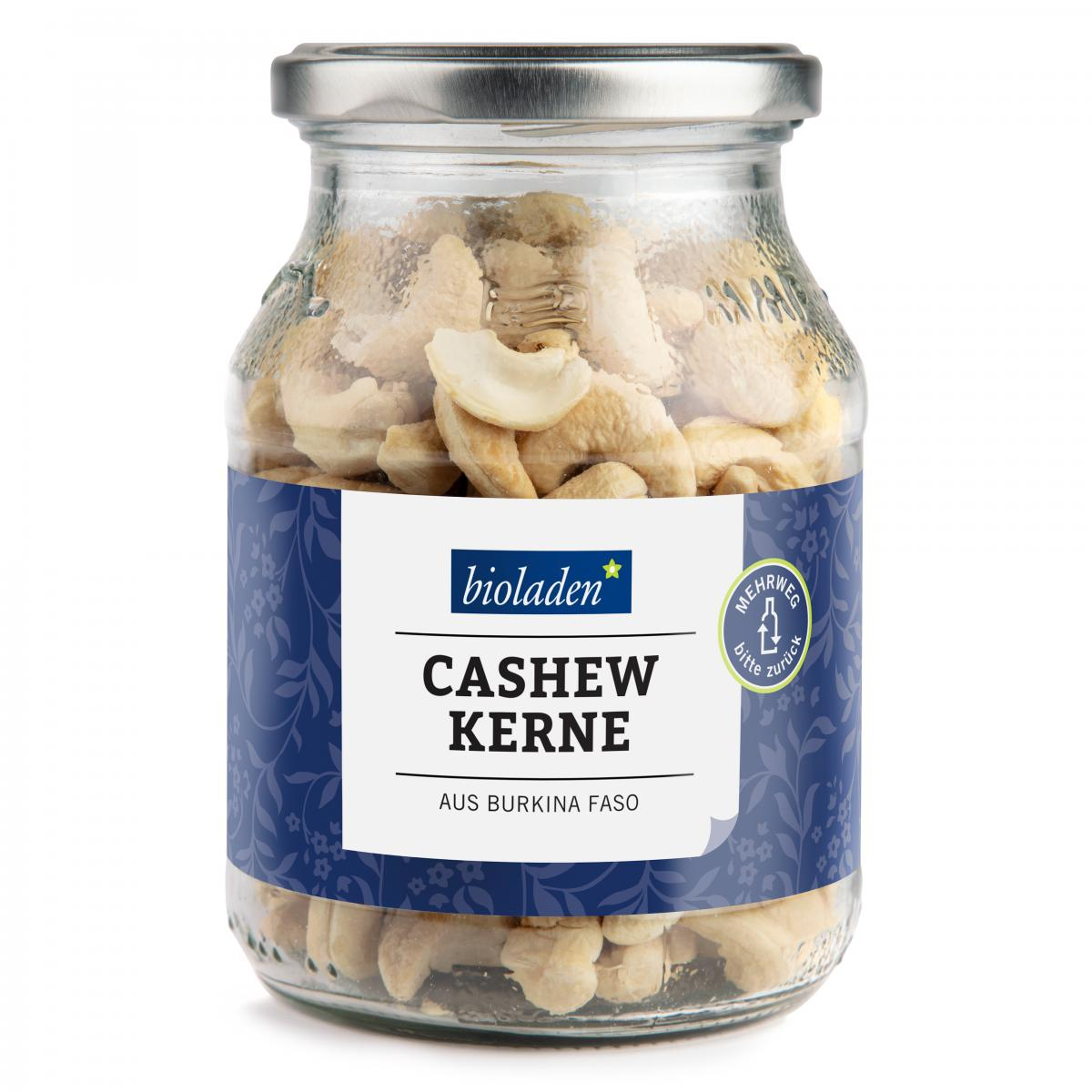 Cashewkerne ganz im Pfandglas