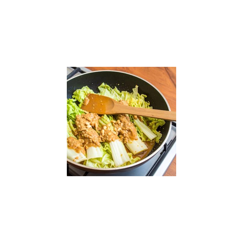 Chinakohl mit Erdnuss-Soße