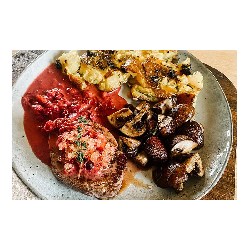 Rinderfilet-Steaks in Cranberry-Sauce