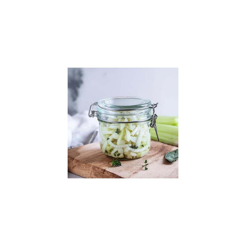 Selleriestangen mit Thymian & Salbei