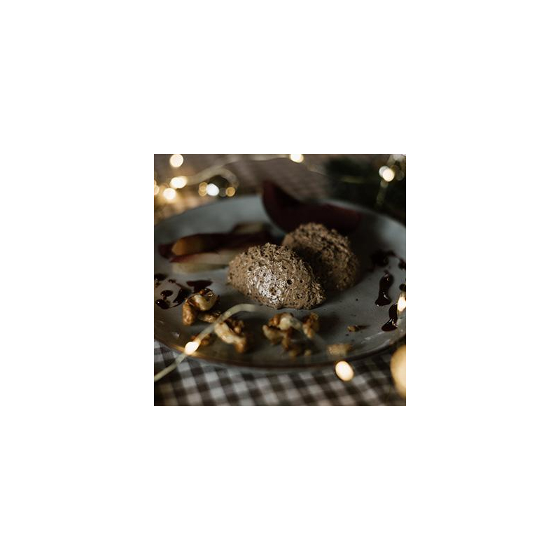 Lebkuchenmousse mit Rotweinbirnen