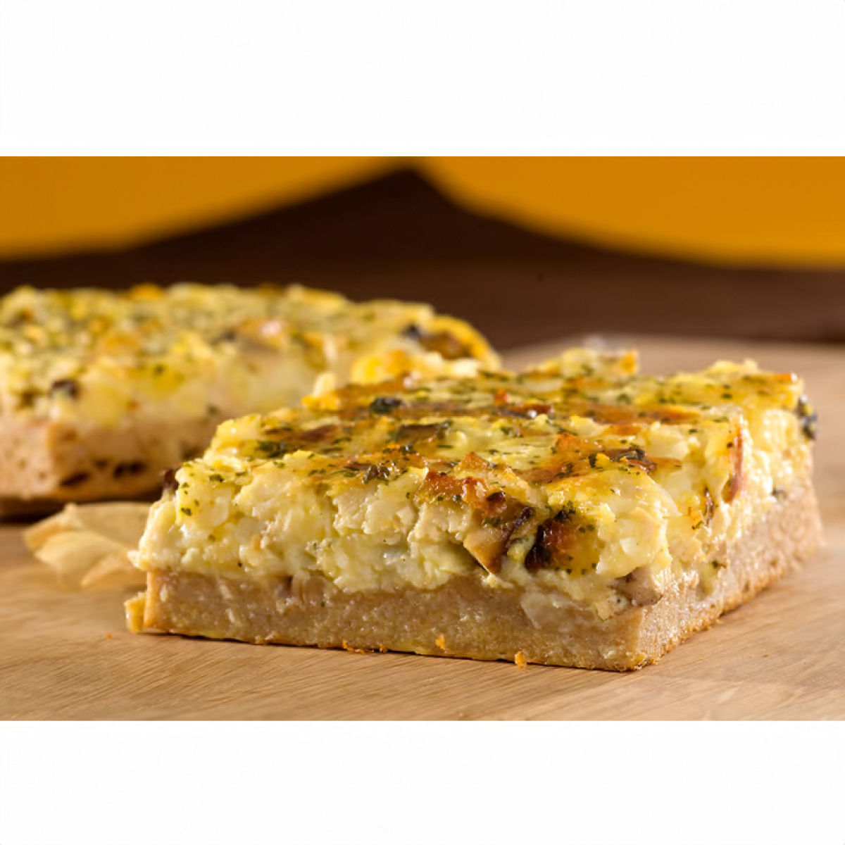 Zwiebelkuchen mit Räuchertofu (4 Stück)