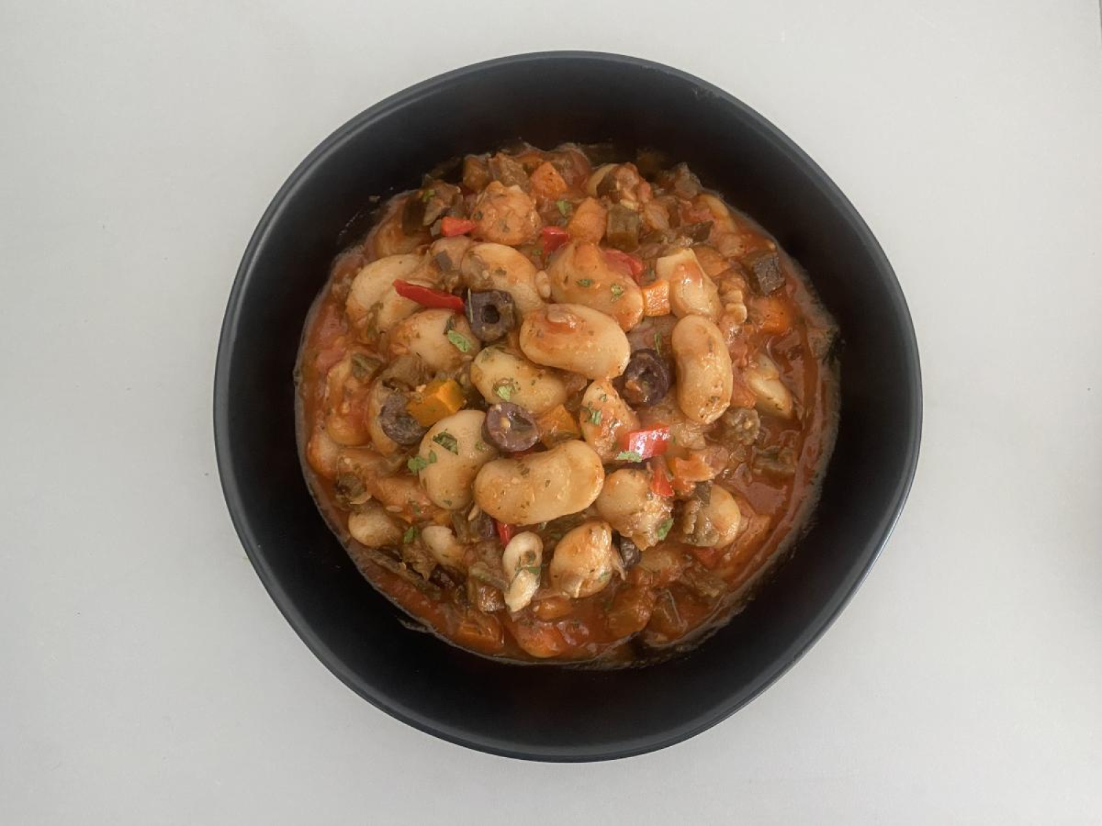 Riesenbohnensalat mit Oliven (Großgebinde)